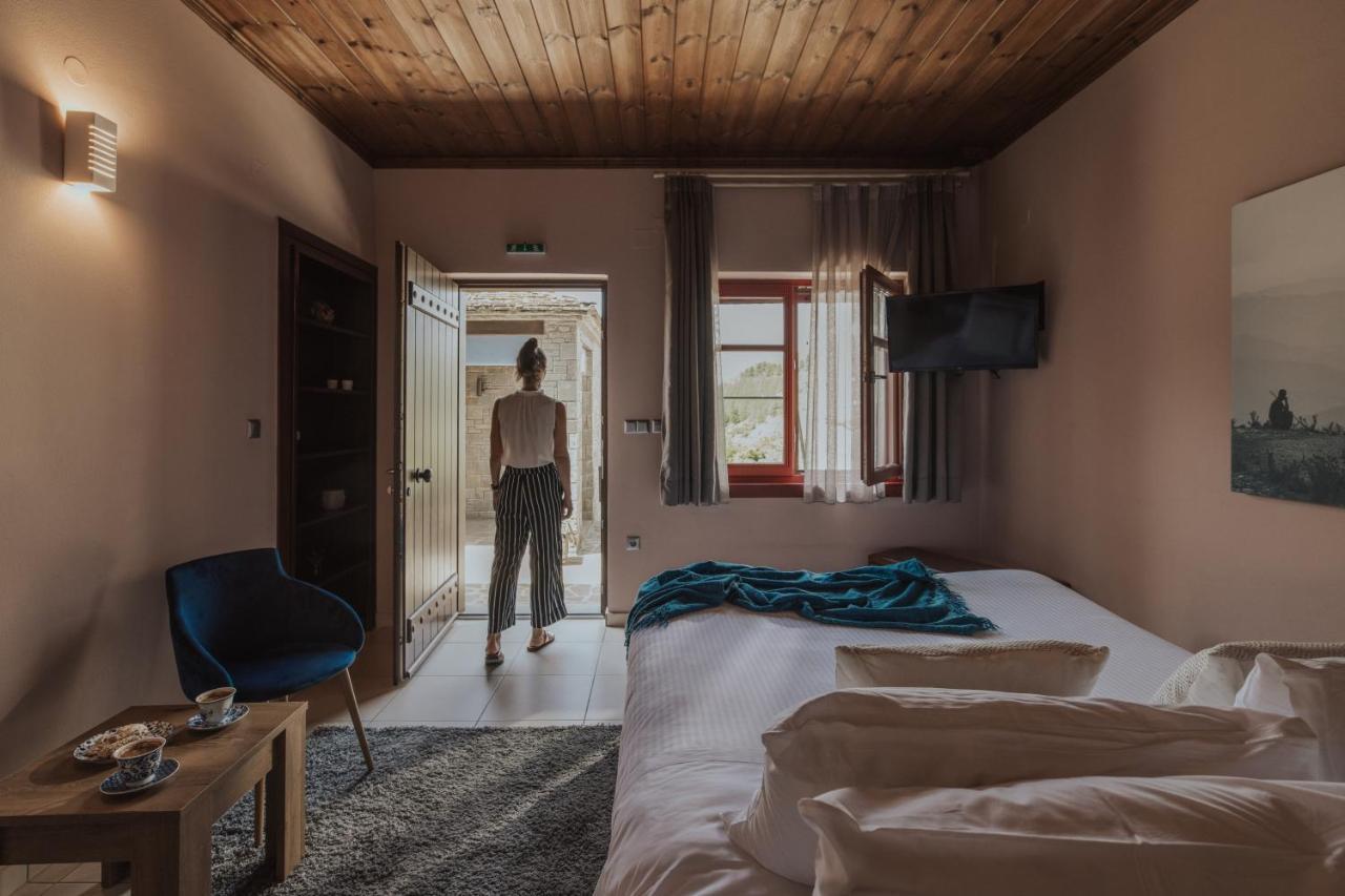 Rouista Tzoumerka Resort Vourgareli Kamer foto