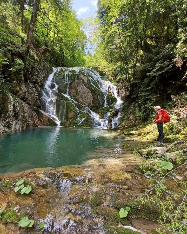 Rouista Tzoumerka Resort Vourgareli Buitenkant foto